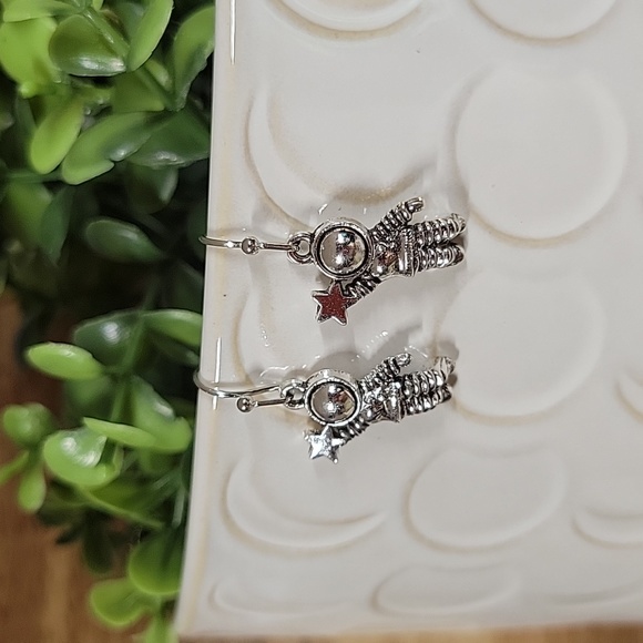 Spaceman Charm Drop Earrings - Picture 6 of 6